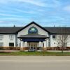 Отель Days Inn by Wyndham Whitecourt, фото 1