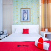 Отель RedDoorz Plus @ Nguyen Thi Thap Street, фото 13