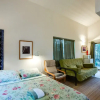 Отель 19MBR - Hot Tub - Sauna - BBQ - Pets Ok - WiFi - Sleeps 10, фото 31