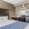 Отель Rodeway Inn & Suites, фото 27