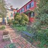 Отель Lancaster Townhome: Walk to Central Market!, фото 15