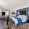 Отель Days Inn & Suites by Wyndham Braunig Lake, фото 11