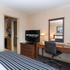 Отель Sandman Hotel Calgary Airport, фото 6