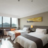 Отель Home Inn Plus (Guilin Railway Station, Xiangbishan Park), фото 2