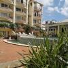 Отель Les Peupliers Studios and Apartments во Флик-ан-Флаке