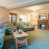 Отель Plush Holiday Home in Slough Near Windsor Castle, фото 1