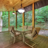 Отель Mountain View Bliss - Cozy 1BR Cabin, фото 12