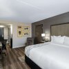 Отель La Quinta Inn & Suites by Wyndham Raleigh Downtown North, фото 3