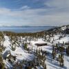 Отель Instagrammable Townhome Steps From Lake Tahoe â€“ Sleeps 10! 4 Bedroom Townhouse by RedAwning, фото 25