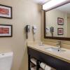 Отель Comfort Inn & Suites near Six Flags, фото 28