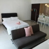 Отель Machome GuestHome at Trefoil Setia City, фото 3