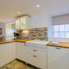 Отель Curlew - Double Upper Apartment, фото 5