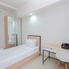 Отель Comfort and Strategic Studio at Evenciio Apartment near Campus Area, фото 6