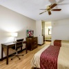 Отель Red Roof Inn & Suites Statesboro - University, фото 12