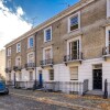 Отель Chic & Modern 2-bed Flat w/ Patio in Pimlico, Central London в Лондоне