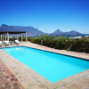 Отель Family Cape Town Beachfront Apartment, фото 17