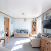 Отель Bluebell Cottage - 2 Bedroom Holiday Home - Bronllys Farm Llanelli, фото 8
