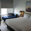 Отель La Quinta Inn & Suites by Wyndham Manchester / Arnold AFB, фото 3