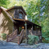 Отель Er96 - Squirrel's Leap - Great Location! Close To Town! 2 Bedroom Cabin by RedAwning, фото 16