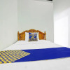 Отель SPOT ON 90760 Homestay Al Madina Syariah, фото 19