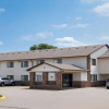 Отель Super 8 by Wyndham Dyersville near Field of Dreams, фото 1