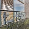 Отель Spacious Flat With Balcony Close to the River in Greenwich by Underthedoormat, фото 11