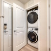 Отель Prime Location-spacious Condo for 8 Guests, фото 6