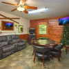 Отель A Bear Creek 5 Bedroom Home with Hot Tub, фото 10