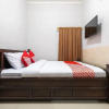 Отель OYO 2995 Oemah Sorowajan Homestay Syariah, фото 6