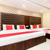 Отель OYO 22579 Azaad Lifestyle, фото 12