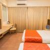 Отель OYO Premium 199 Shilphata, фото 9
