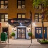 Отель Best Western Hospitality House - New York - 1 & 2 Bedroom Apartments & Penthouses в Нью-Йорке