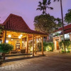 Отель SMV - garden - 8-BR · 8BR Garden Villa Walk to Beach and Shops Legian, фото 1