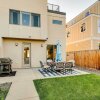 Отель Luxury Denver Area Townhome With Rooftop Deck! в Энглвуде