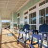 Отель Oki Dokey by Oak Island Accommodations, фото 14