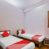Отель OYO 17168 Hz Lodge, фото 2