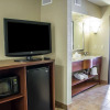 Отель Comfort Suites Near Seaworld, фото 20