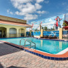 Отель Clarion Inn & Suites Kissimmee-Lake Buena Vista South, фото 14