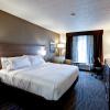 Отель Holiday Inn Express & Suites Manhattan, an IHG Hotel, фото 3
