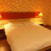 Отель Home Inn Taixing Xinghuo Road, фото 4