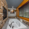 Отель Mountain Sunrise Pool Cottage, фото 9