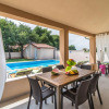 Отель Stylish Villa in Ližnjan with Swimming Pool, фото 6
