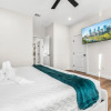 Отель Bold Bright 4br/3.5full Baths Near Riverwalk Dtown, фото 5