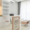 Отель Minimalist And Cozy 1Br Ciputra World 2 Apartment, фото 12