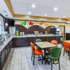 Отель Quality Inn & Suites, фото 21