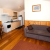 Отель Snug Beach Cabin And Caravan Park, фото 3