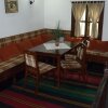 Отель Parlapanova Guest House - Pool Access, фото 10