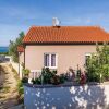 Отель Charming Detached House With Beautiful Private Garden 300M From The Sea, фото 19