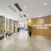 Отель Starway Hotel Xinyang Railway Station, фото 3