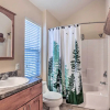 Отель Cozy Cottage w/ Hot Tub, 5 Mi From Big Bear Lake!, фото 9